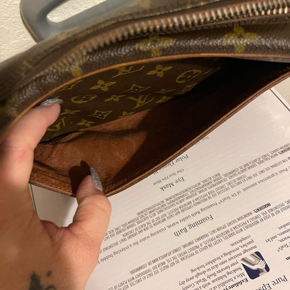 SOLD Louis Vuitton monogram Crossbody handbag - Picture 12 of 16